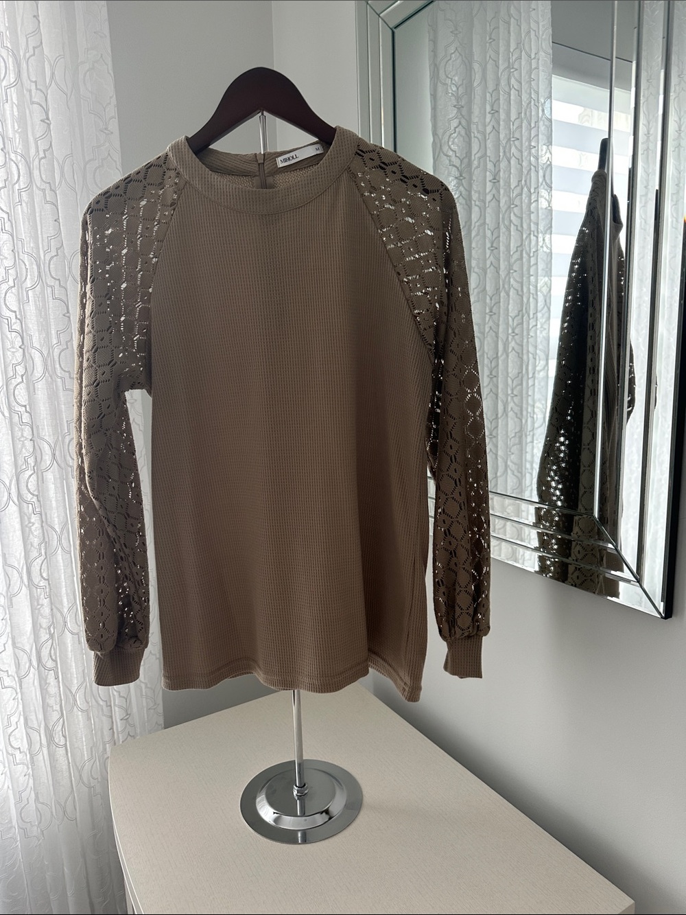 Neutral Lace-Sleeve Waffle Knit Top Size Medium